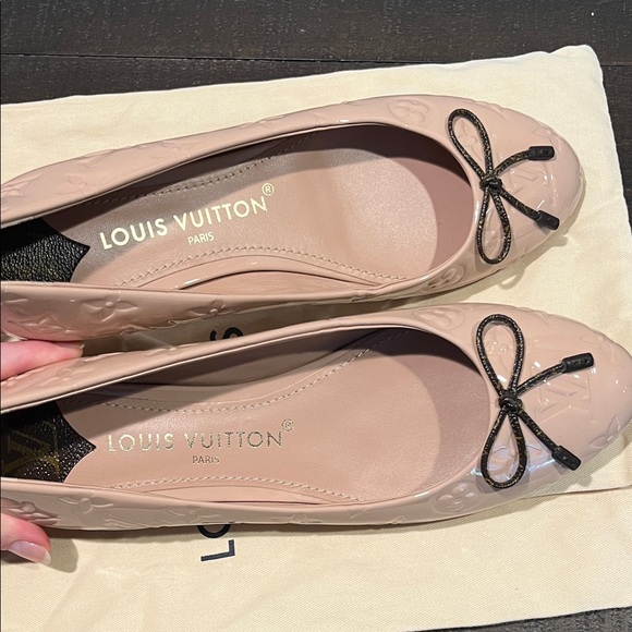 Louis Vuitton Nina Ballerina Flats - Picture 3 of 10
